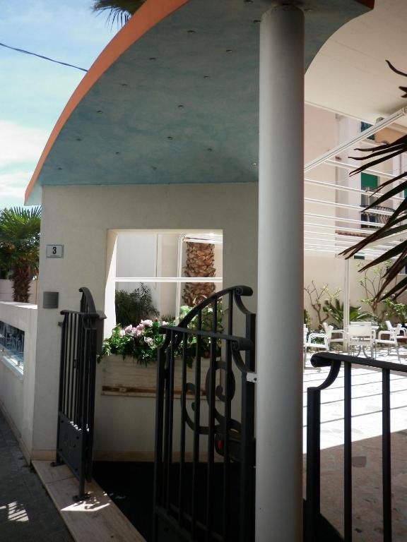 Hotel Cristall San Benedetto del Tronto Exterior photo