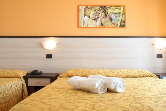 Hotel Cristall San Benedetto del Tronto Exterior photo